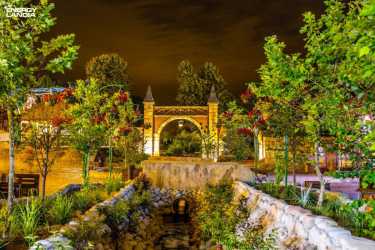 Obóz młodzieżowy, KORBIELÓW 2025 - WAKACYJNY HIT !!! Z wyjazdem do Energylandii, wycieczkami do Wiednia, na Słowację i do aquaparków. Ośrodek z basenem letnim. Kolonia 7-13 lat, obóz 14-18 lat.